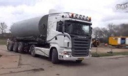 四点四卡车爆料视频,行业内幕大曝光