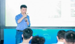 孝顺爆料媒体采访视频,媒体采访视频揭露家庭温情与矛盾