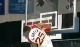 美媒爆料比赛视频播放,比赛视频播放背后的精彩瞬间