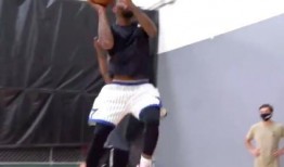 詹姆斯近期爆料了吗视频,揭秘篮球界不为人知的幕后故事