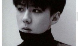 韩网最新爆料吴世勋图片,韩网热议颜值与魅力并存！