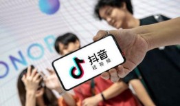 直播间娱乐爆料违法吗,法律边界与道德考量