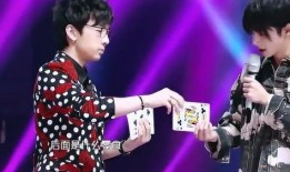 华晨宇综艺爆料失恋视频,泪洒现场引粉丝心疼